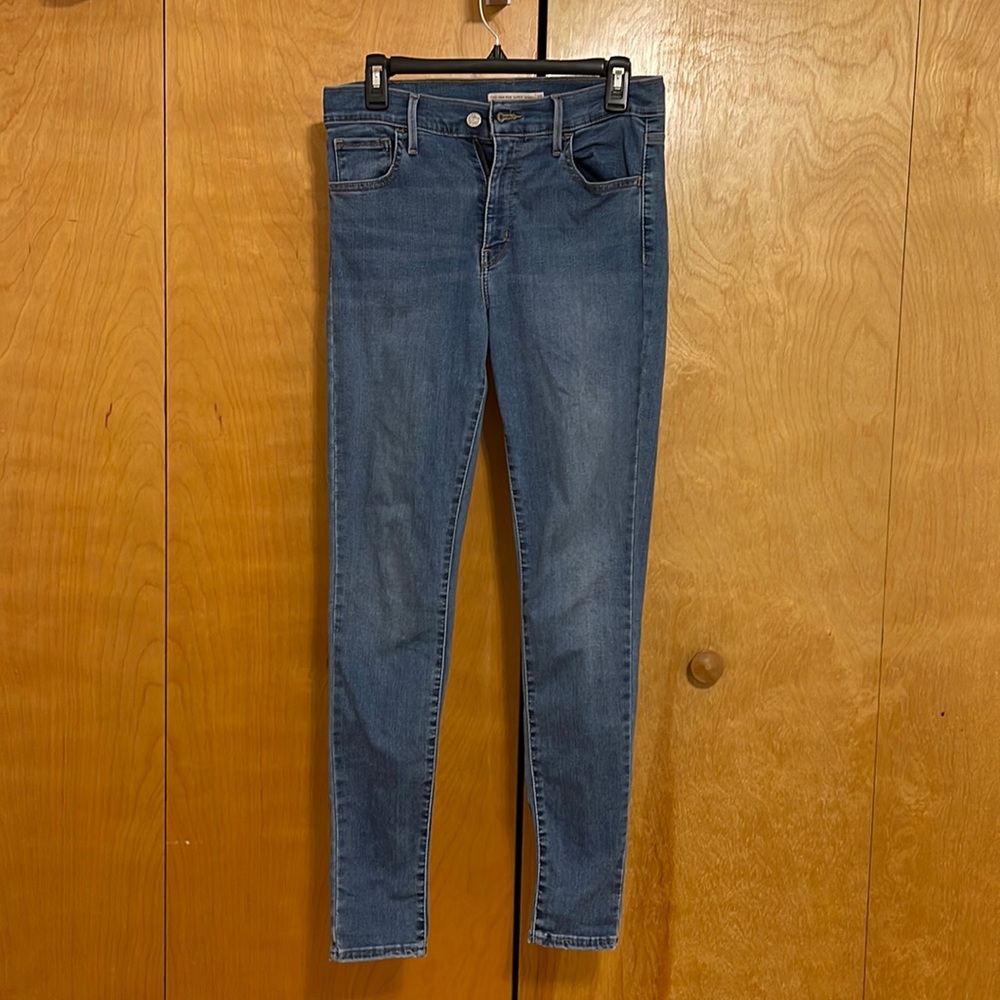 Levi’s 720 High Rise Super Skinny Jeans - Size W29 L30